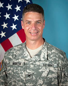1st Infantry Division 2nd HBCT Commander & CSM (Iraq)