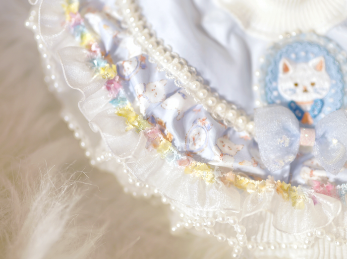 B.Bing Silk Print&Embroidery Bib Pearl Kitten
