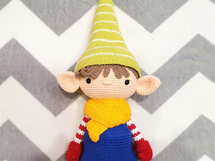 Christmas elf toy crochet in removable hat, scarf and mittens