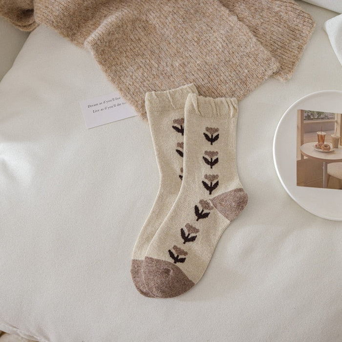 Flowery Fall Socks, Cotton Material: brown, beige floral and small animal motifs, cozy vintage cottagecore style