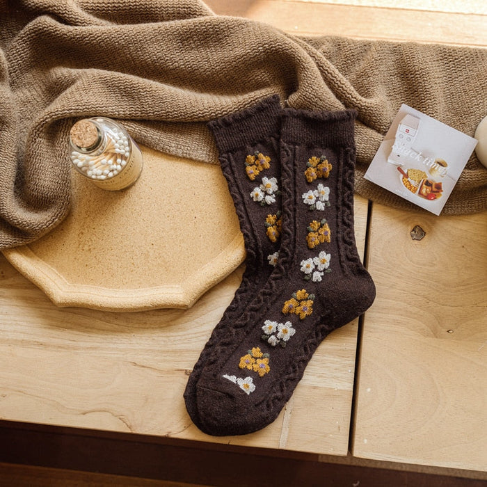 Flowery Fall Socks, Cotton Material: brown, beige floral and small animal motifs, cozy vintage cottagecore style