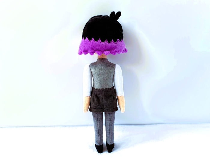 Handmade custom Kaisa plush from Hilda