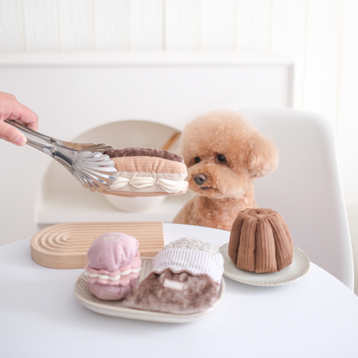 Lambwolf Collective Eclair Enrichment Toy
