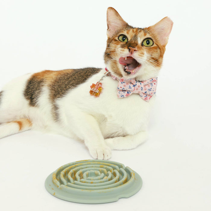 Lunoji Twirl: Easy Clean Lick Mat | Comes in a Pair | Innovative