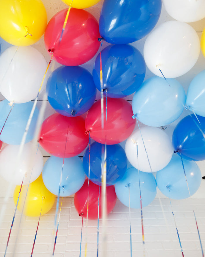Singing Shark - Ceiling & Floor Balloons Set