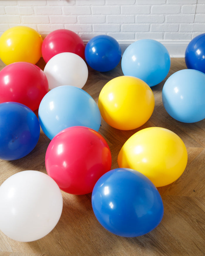 Singing Shark - Ceiling & Floor Balloons Set