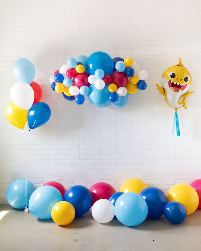 Singing Shark - The Fun & Festive Decor Set