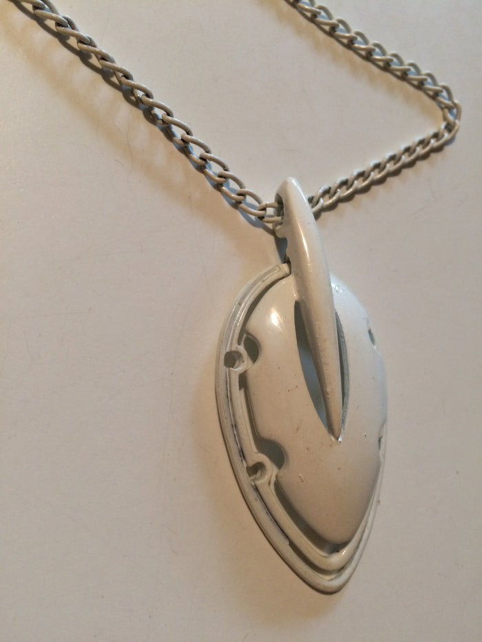 White Enameled Chain Necklace with Oblong Pendant circa 1970s